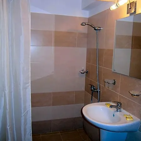 Hotel Ariana