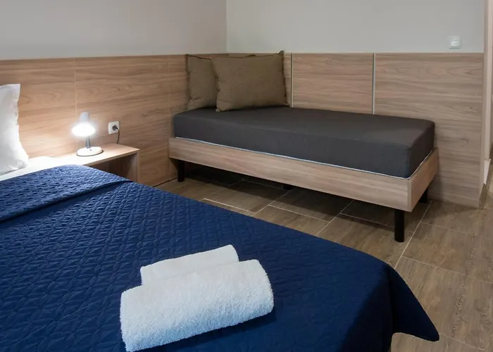 Готель Ariana 3*