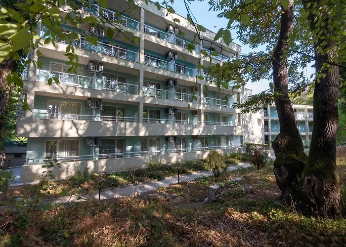 Готель Ariana Китен