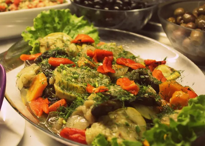 Готель Ariana Китен