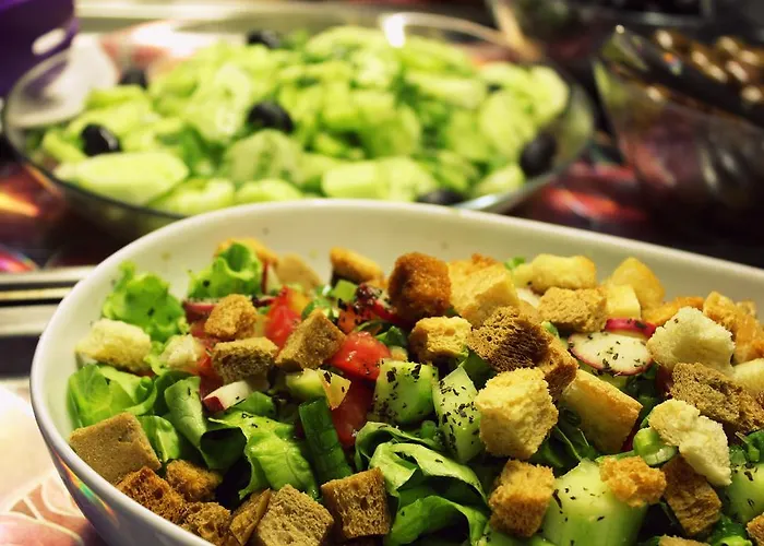 Готель Ariana Китен